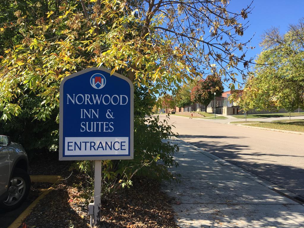 Norwood Inn And Suites 차스카 외부 사진