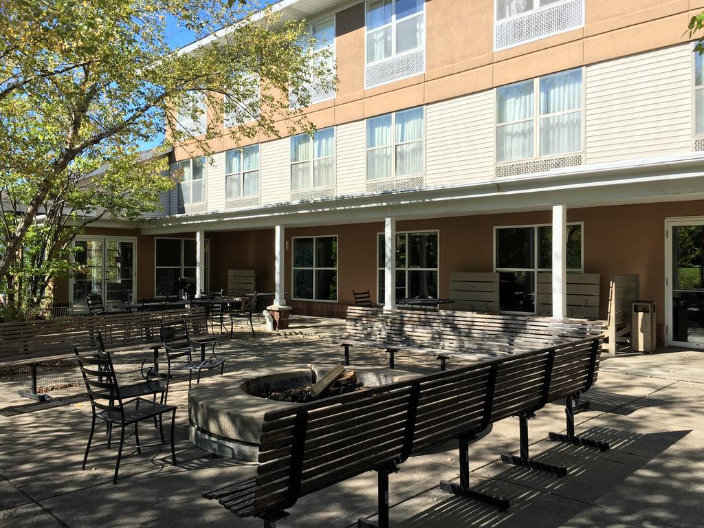 Norwood Inn And Suites 차스카 외부 사진