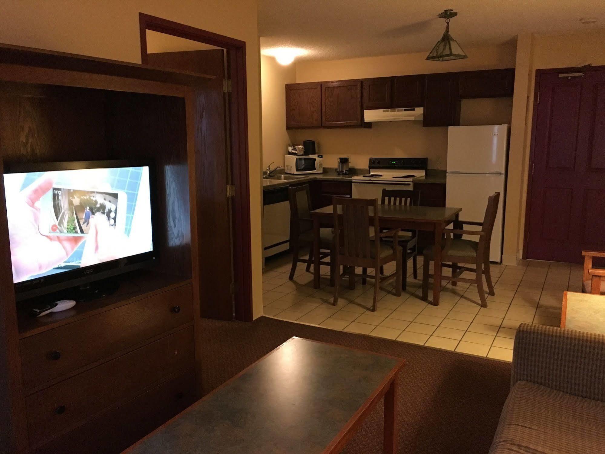 Norwood Inn And Suites 차스카 외부 사진