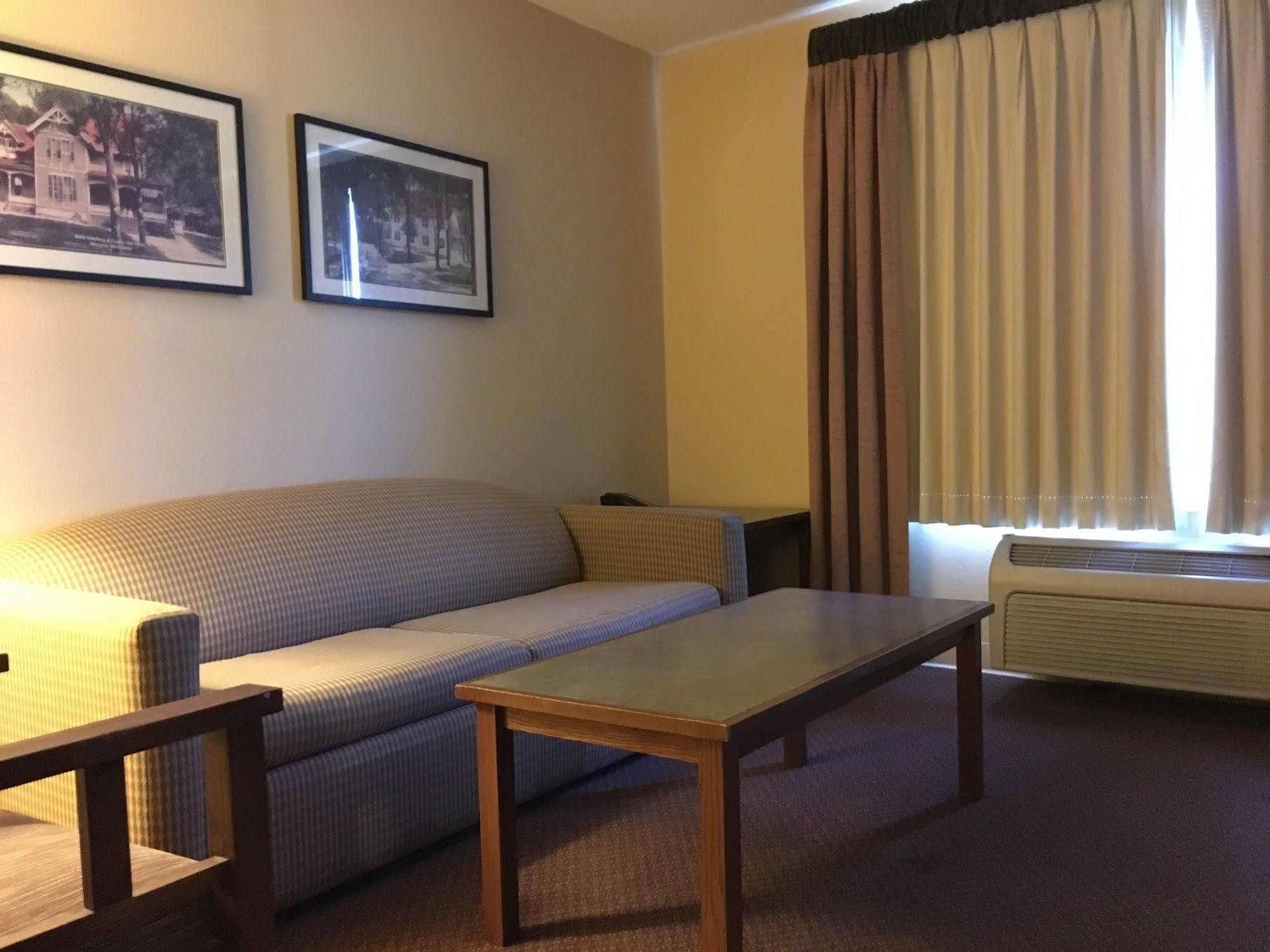 Norwood Inn And Suites 차스카 외부 사진