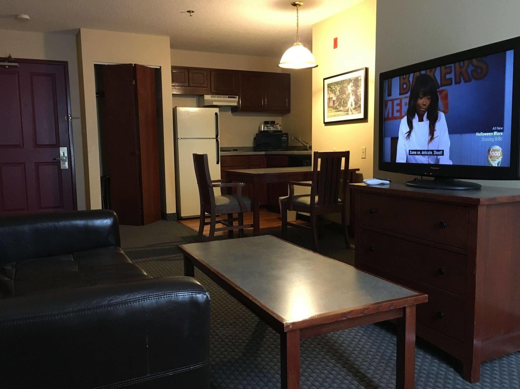 Norwood Inn And Suites 차스카 외부 사진
