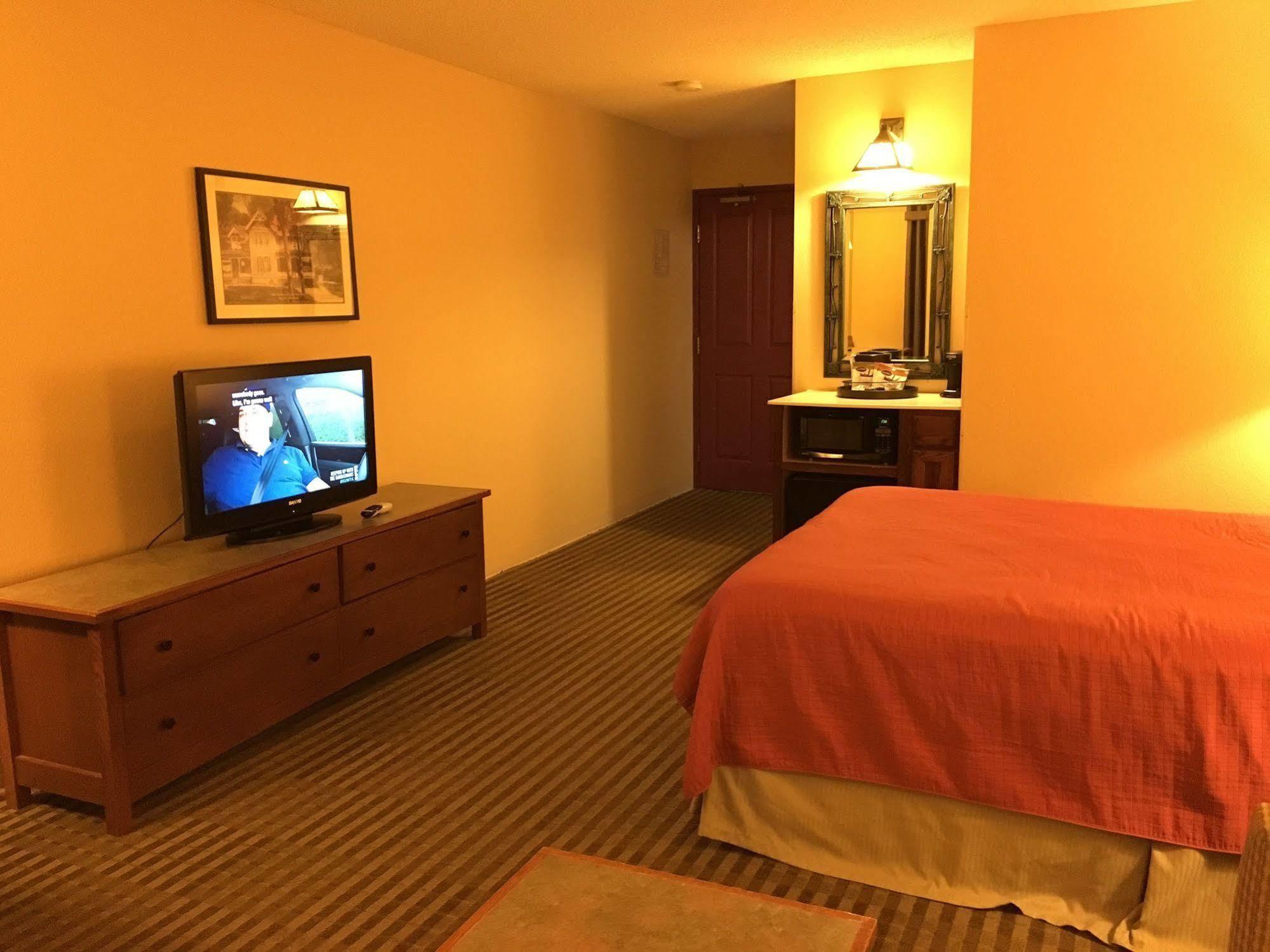 Norwood Inn And Suites 차스카 외부 사진